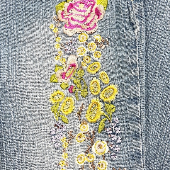 Zana Di Womens 90s Y2K Floral Embroidered Rhinestone Low Rise Flare Jean Size 9 - Picture 8 of 15